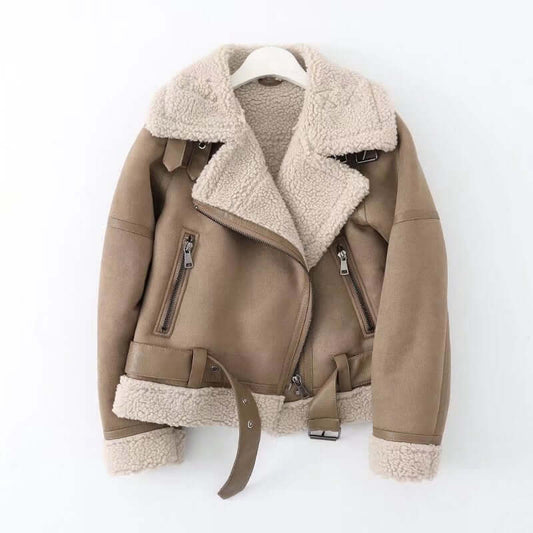 "Luxe Comfort: Fleece-Lined Suede Fur Jacket for Stylish Autumn and Winter"