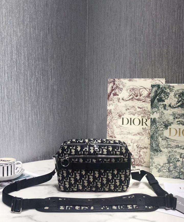 CHRISTIAN DIOR - MESSENGER HANDBAG